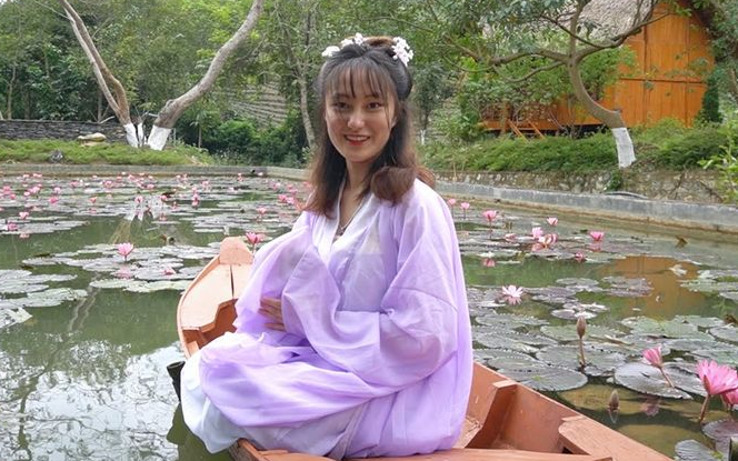 越南姑娘穿汉服有内味没 反正比西洋人穿汉服对味