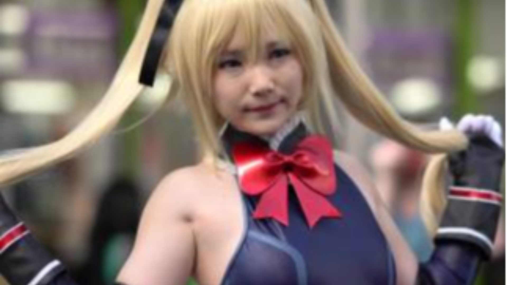 日本漫展小姐姐连体服性感cosplay