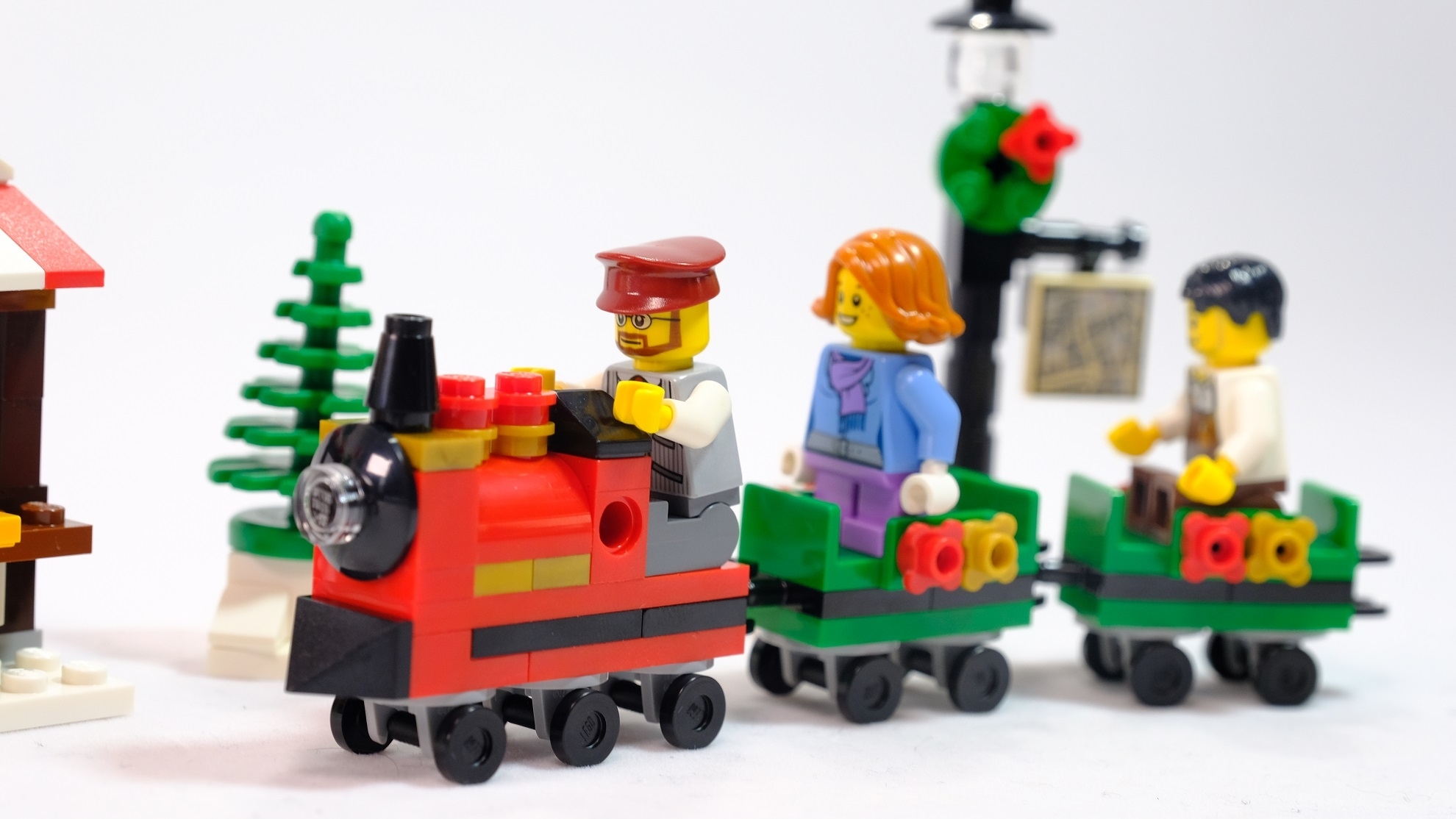 乐高搭建:乐高节日系列40262圣诞集市小火车,可爱又讨巧