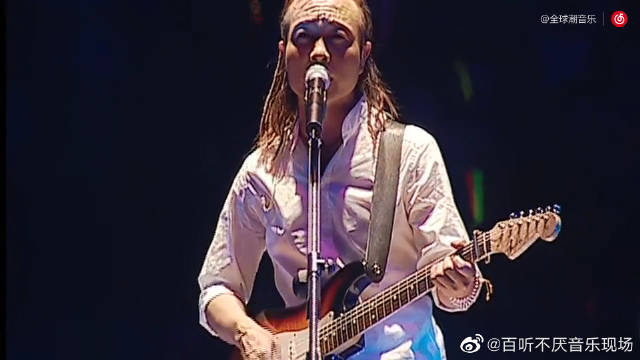 许巍经典的《蓝莲花》,前奏开始就是大合唱!