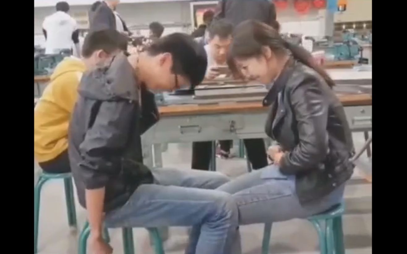男孩子出门在外要保护好自己