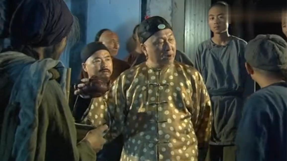 天下粮仓: 乞丐求半碗米, 竟说能让千万人活命, 众人笑了下秒傻眼
