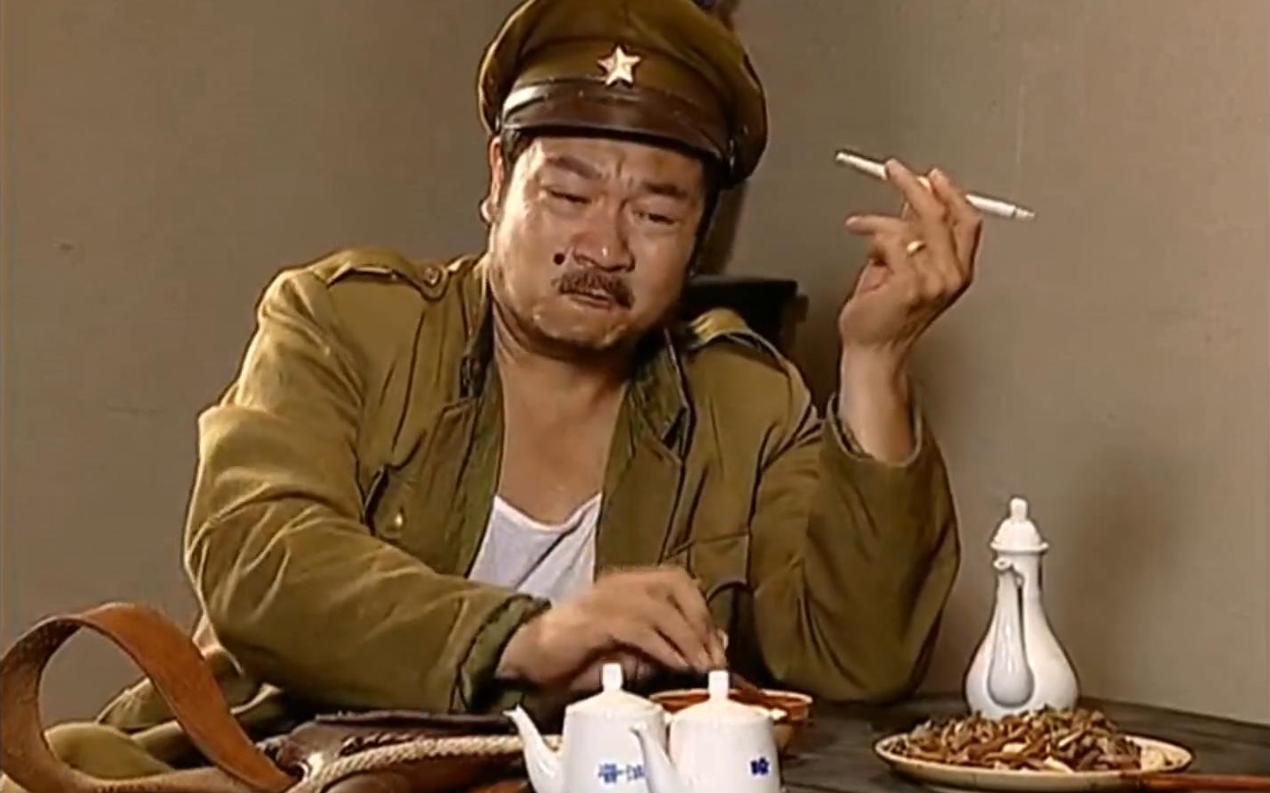 【地下交通站】再来半两老白干和半盘酱驴肉! 瞧TM这酒续+1的! 炒驴下水和超驴肠臭香臭香的! 第十四期
