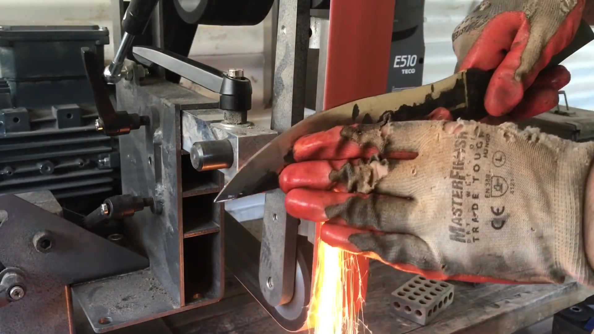 【锻造】-弓子板→劈砍型的刀