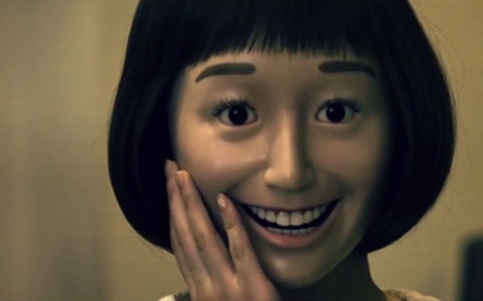 迎合别人强装微笑