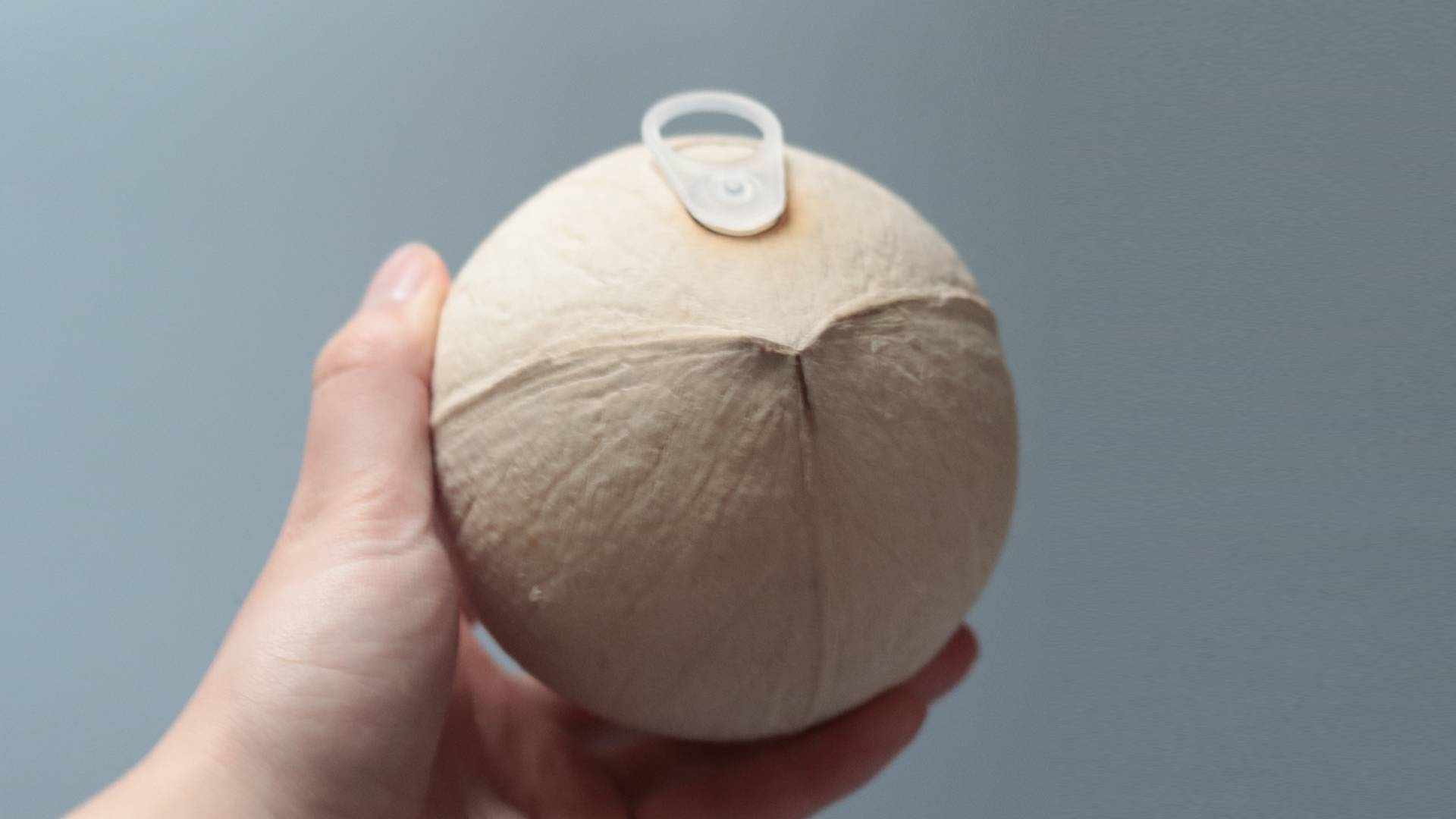 试吃神奇的"拉环椰子":3秒开椰子是什么感觉?