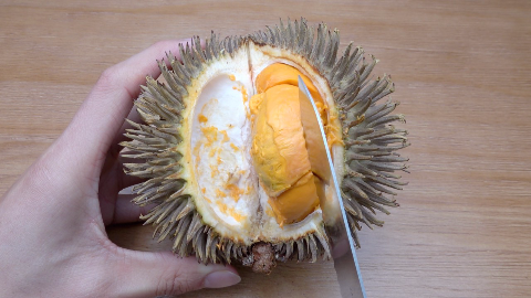 1斤市场售价200元的"橙肉榴莲",味道怎么样你吃过吗?