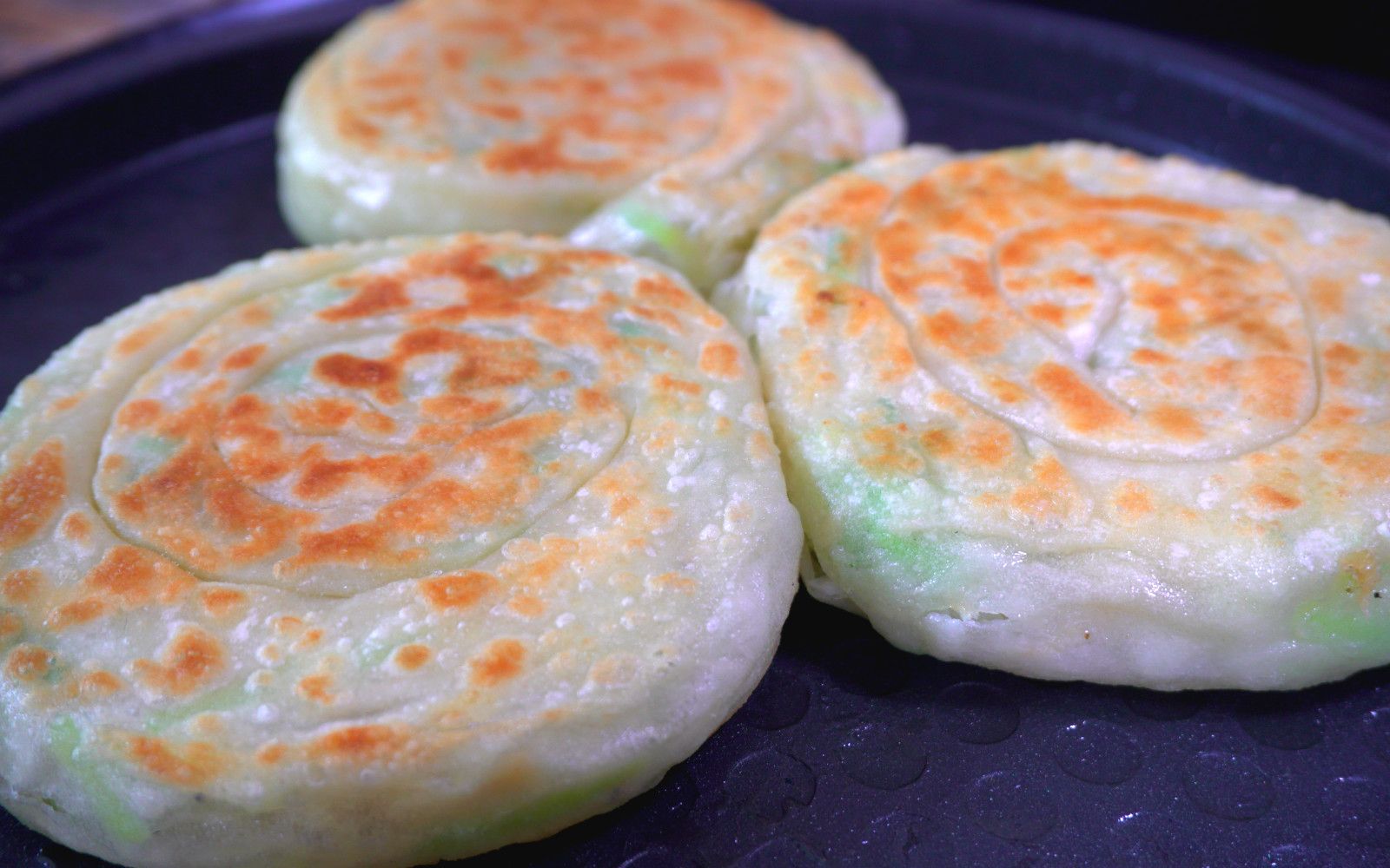 萝卜素馅饼, 加上这种食物才好吃, 咸香味美, 层层分明, 好吃不腻