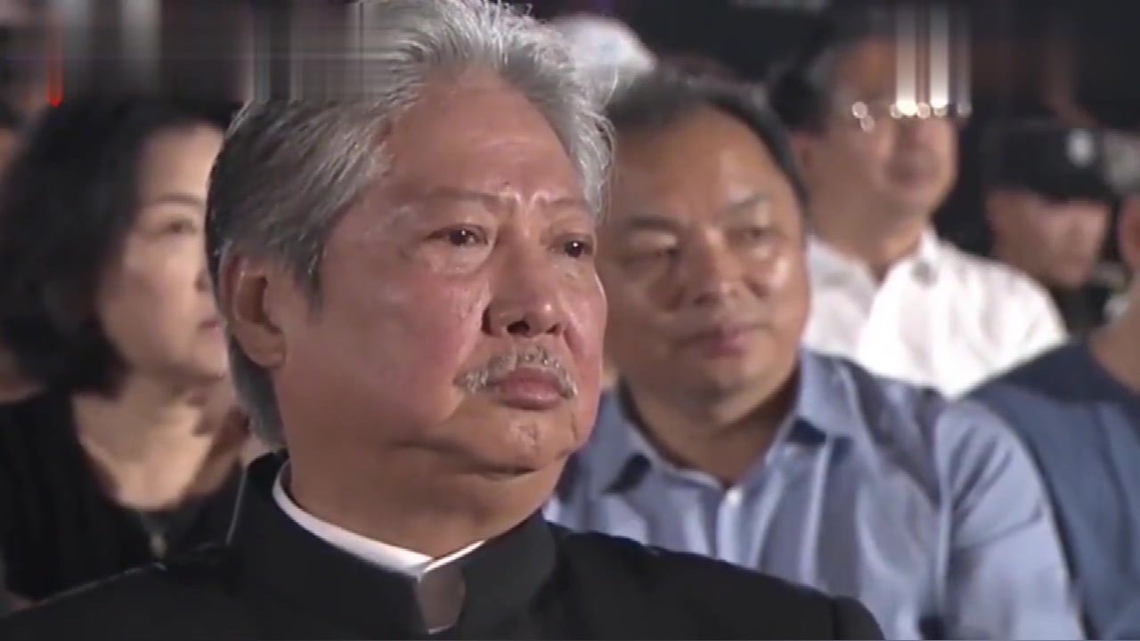 替身演员拍高难度动作当场看哭洪金宝、吴京, 成龙更是泪流满面!