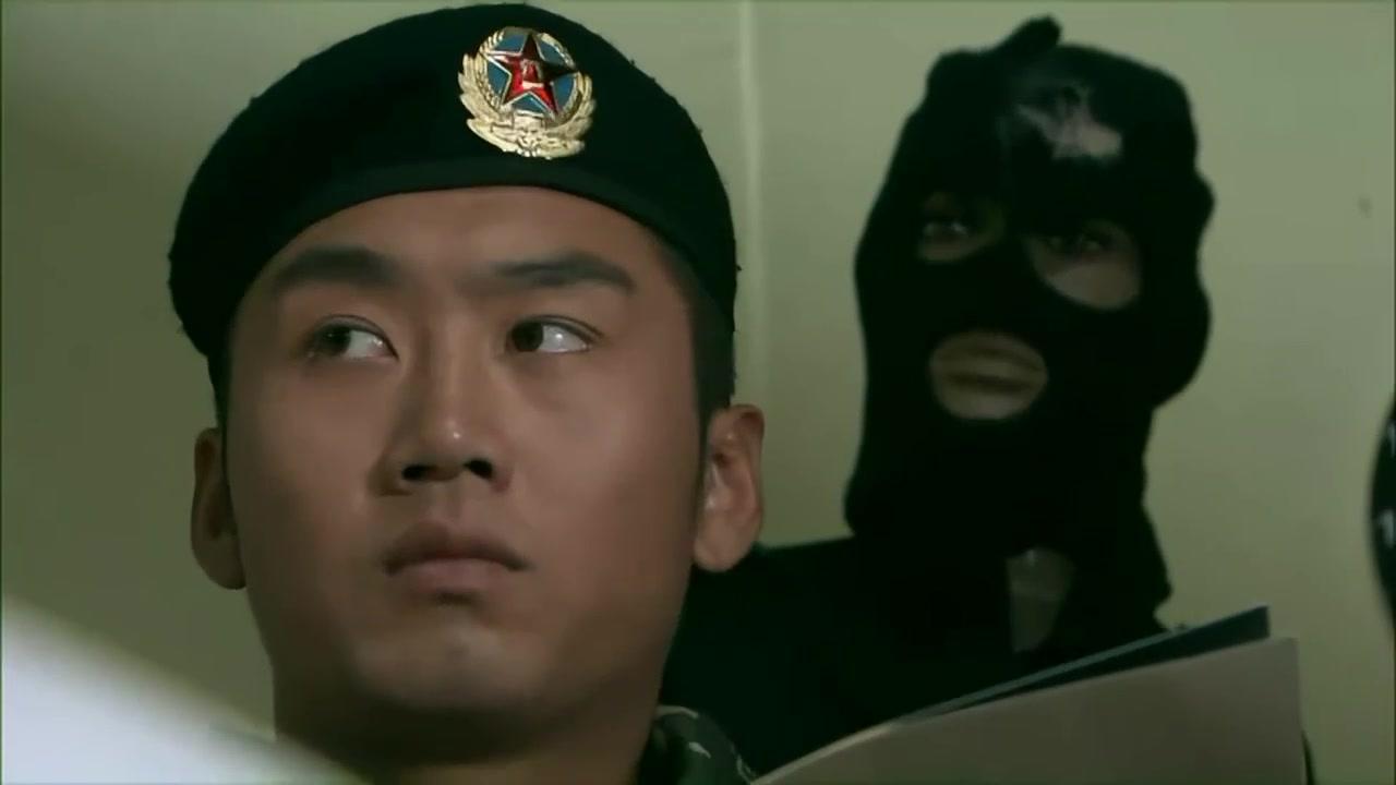 我是特种兵: 第一次拿实弹训练, 老兵们打歪一点点, 就打到菜鸟们