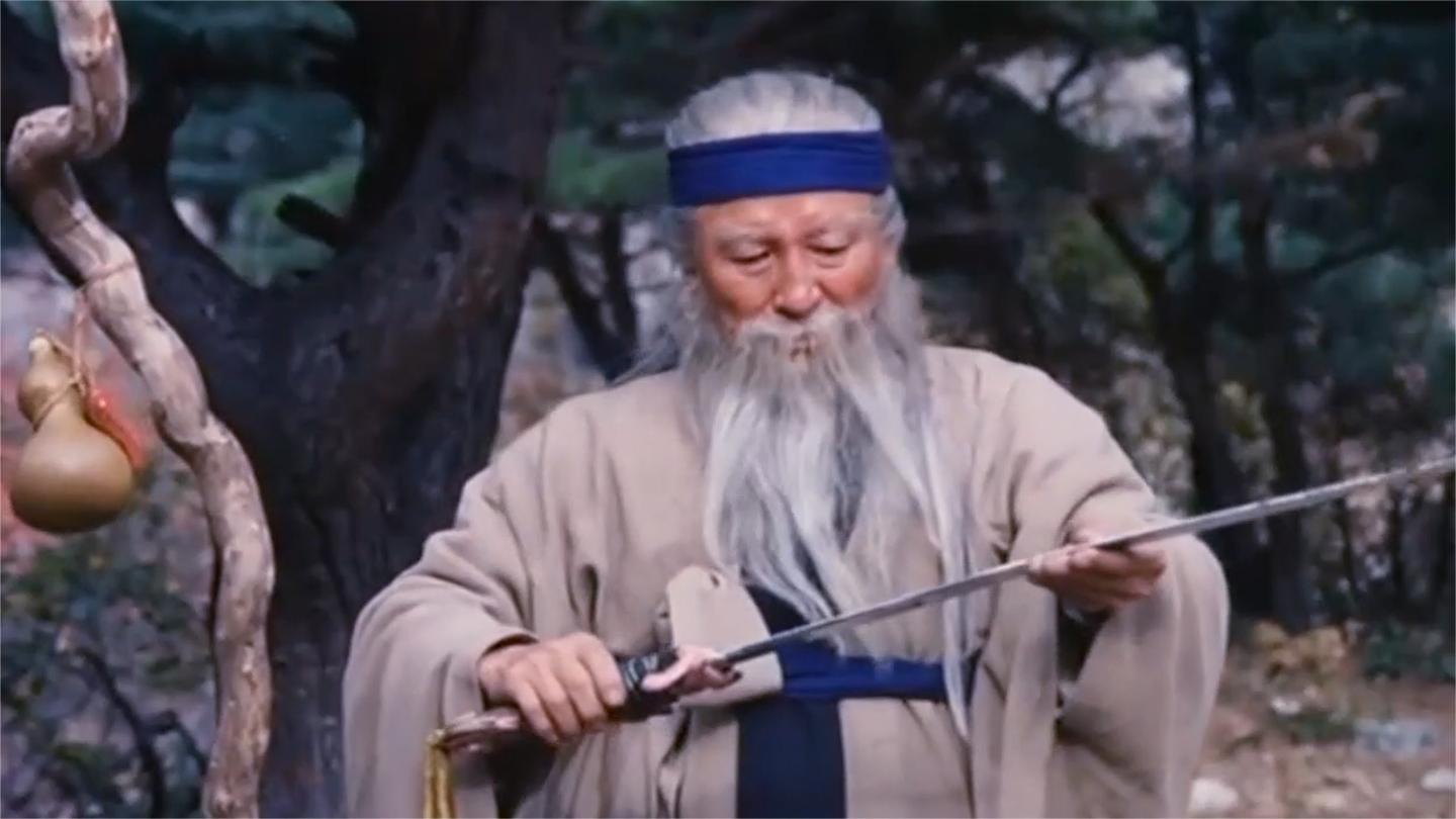 神笛少侠: 白发老头收一小徒弟, 传授其绝世武功, 这段位宗师水平