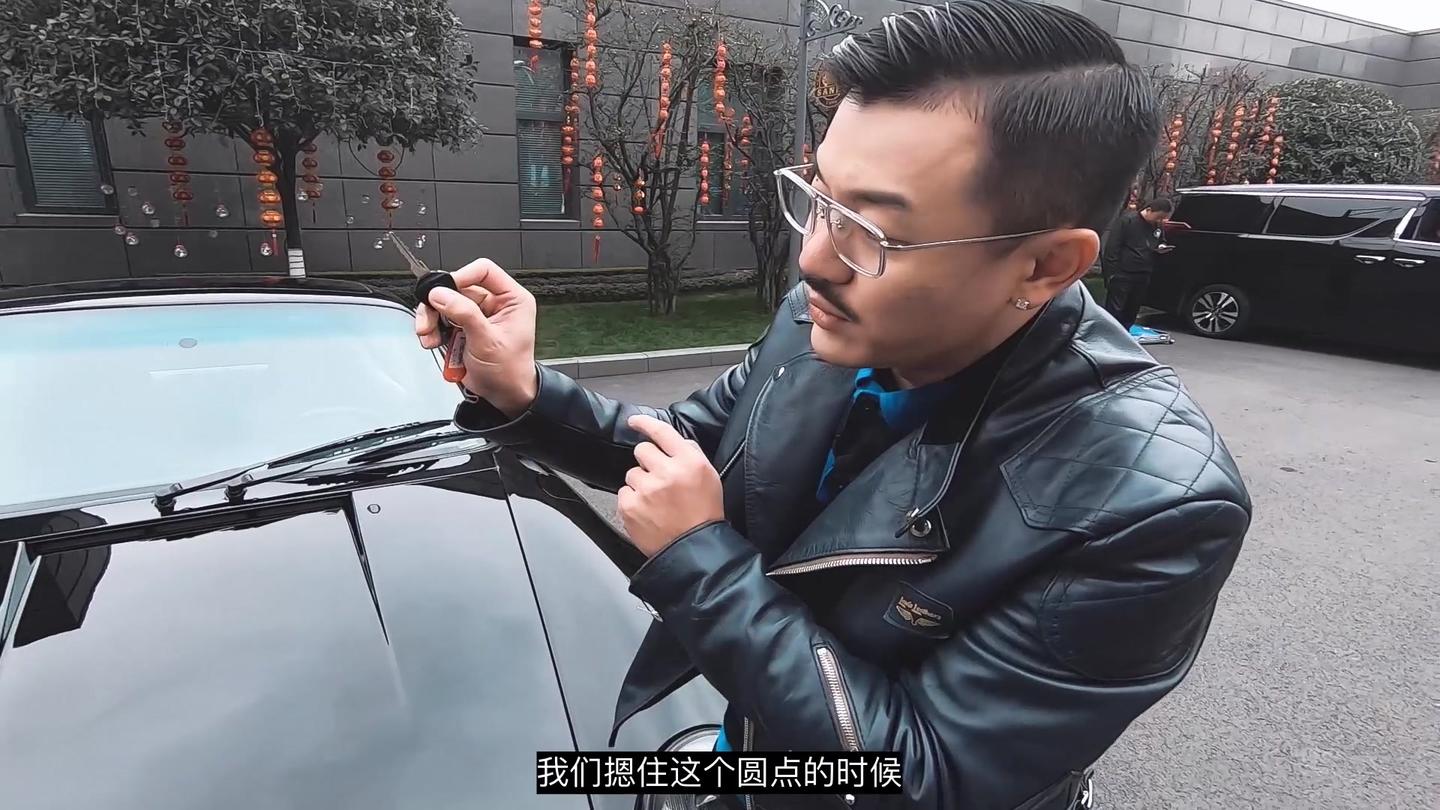 保时捷993Turbo 钥匙还有这个小设计 真的太实用了!