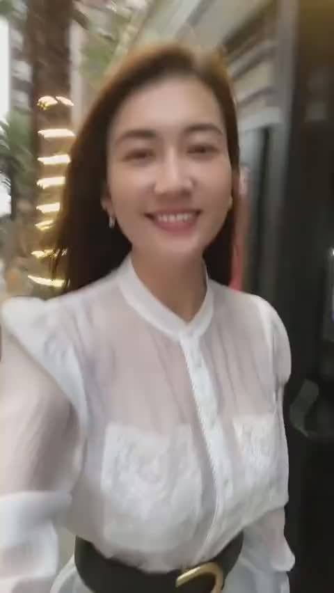 轻熟范的姐姐,有人喜欢吗...