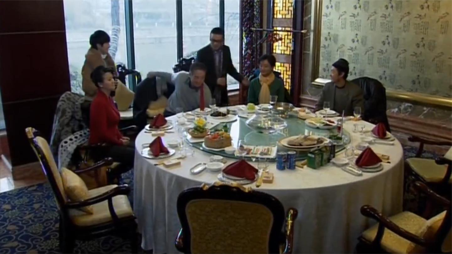 老严: 岳母看不起穷女婿, 不料得知女婿亲爸是亿万富翁, 瞬间变脸