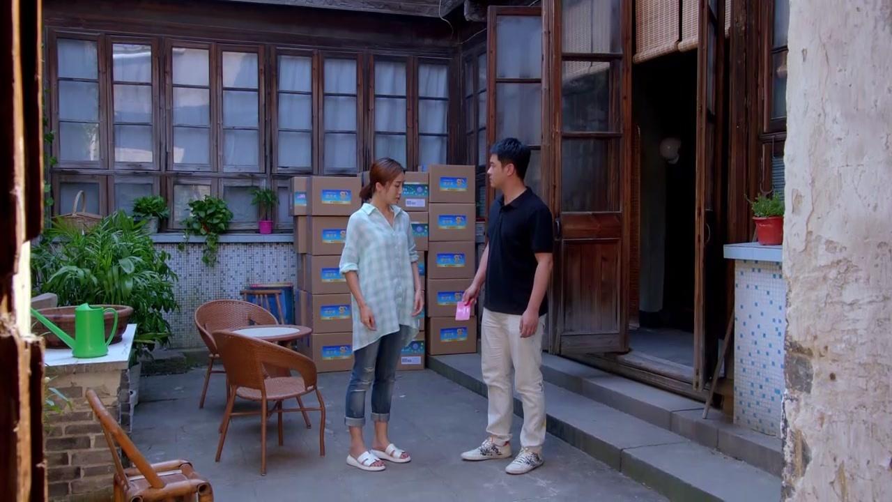 儿媳妇偷拿婆婆的存折 丈夫发现后大怒 结果有钱姨妈帮忙把钱垫上