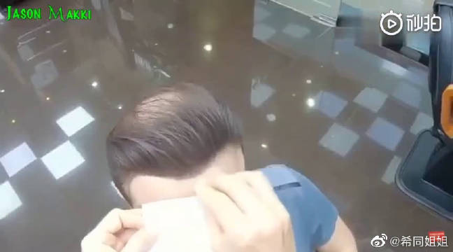 这是我见过最夸张的视频... ...