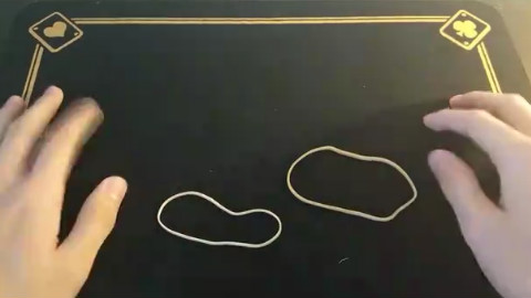 超简单橡皮筋魔术揭秘,学会了可以哄妹子哦