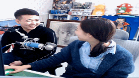 听说女流现在能炒粉了?