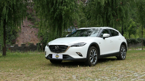 20万轿跑SUV 中看不中用?马自达CX-4评测