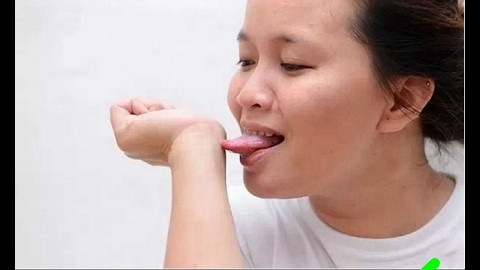 一些生活小技巧,闻闻自己的口气方法