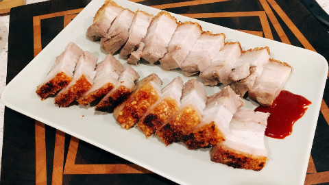 污妖王的厨房:脆皮烧肉