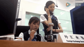 这么漂亮的建行姐妹花~我该娶哪个呢?纠结~