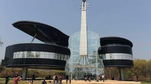 中国建筑日复一日被外媒黑 外国网友都看不下去了