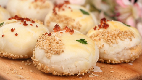 自己在家做天津小吃大梨糕,酥酥脆脆搭配牛奶太好吃了