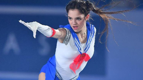 2017 World Team Trophy 梅德韦杰娃 "Sailor Moon” EX