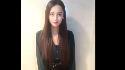 好漂亮的美女,越看越好看。