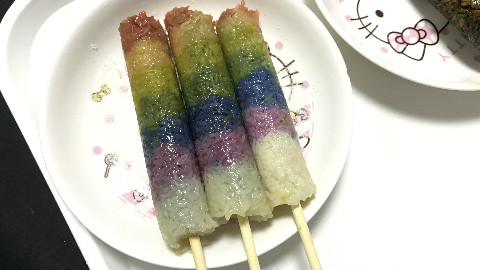 把彩虹吃进肚子里。独家七彩粽子!