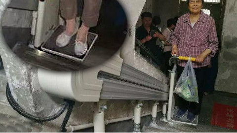 老楼也能按电梯,比普通电梯更安全,九荀老人轻松上,看北京老楼多先进
