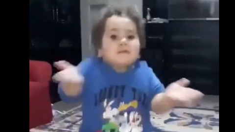 又是一个被奶奶带大的孩子