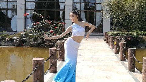 【婉琳】傣族舞蹈组合 ~(大冬天的外拍)