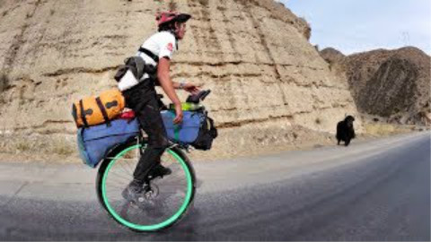 21岁外国小伙骑独轮车5000公里穿越中国【第一集】