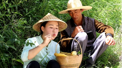 和牙叔找野蜂蜜做云腿月饼【滇西小哥】