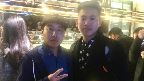 乡村安迪VS野食小哥 你们觉得谁更白?请在简介点链接