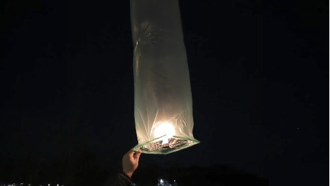 手工大神教你用垃圾袋制作孔明灯,新年为家人许个愿手工大神教你用