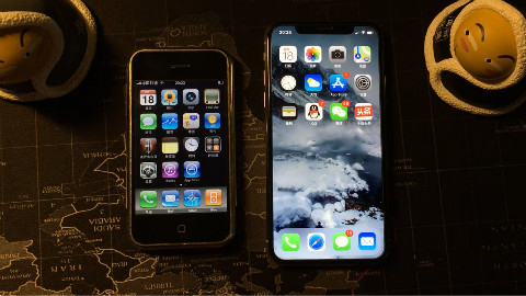 十年前的第一代iPhone开箱对比iPhone X!差距有多大看看就知道