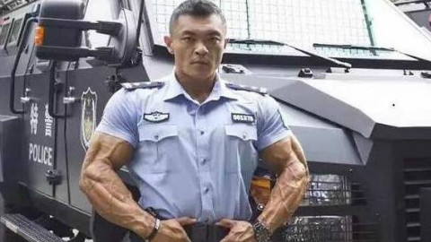 全世界最强壮的肌肉警察,中国大力特警上榜!