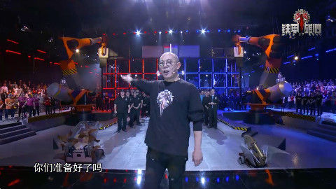 这位地道的中国农民带着自己第66个“孩子”驰骋赛场;云南边陲撼地神牛力能扛鼎--尽在铁甲雄心第三集
