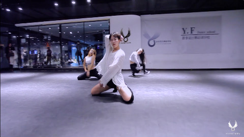 导师最新课堂Britney Spears - Gimme More
