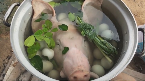 可怜的二师兄,就这么让人给煮了……