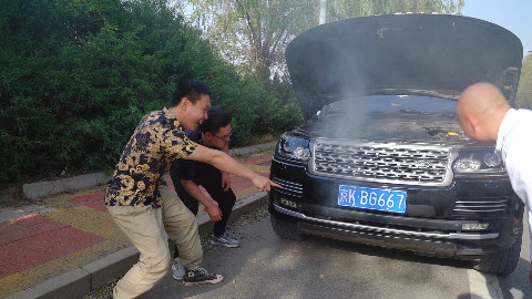 月薪5000的司机 偷开老板300万的车 结果?