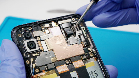 「爱·拆」vivo NEX顶配版拆解:结构复杂拆装困难/大量使用定制部件