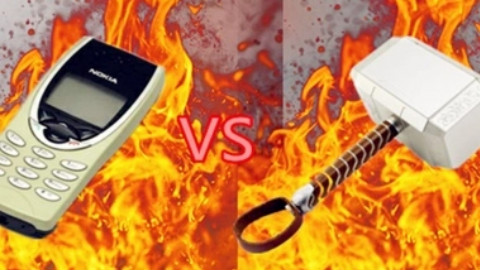 用雷神之锤去砸诺基亚会发生什么?会更坚硬一些??