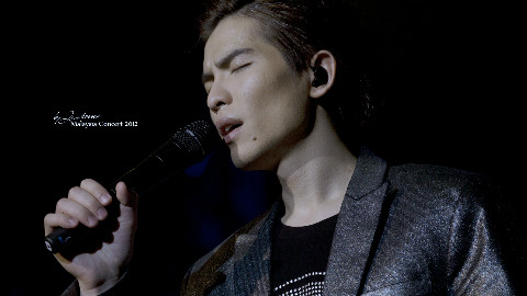 萧敬腾主持金曲奖压力太大直播流泪,却被导演猛夸敬业