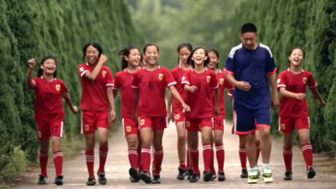 中国女足成长记《铿锵玫瑰》