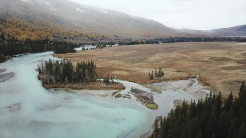 无人机带你去旅行,冬日的新疆喀什湖