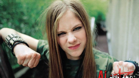 【艾薇儿】Avril Lavigne全球最畅销的30首歌曲(结尾附专辑销量/仅供参考)